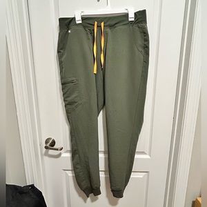 XL/T Figs HW Zamora Joggers in Moss